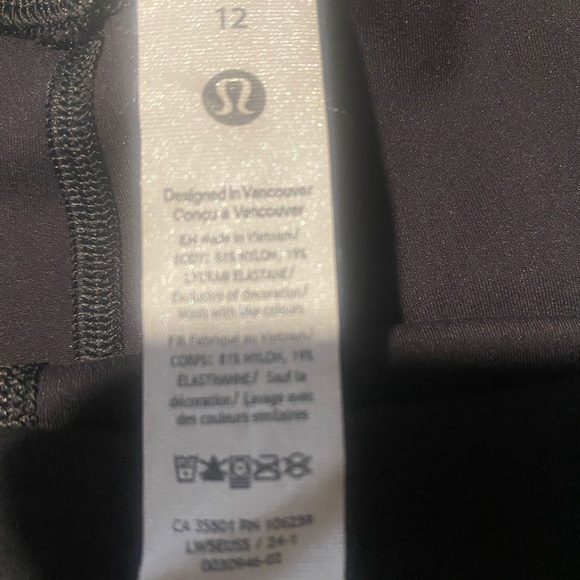 LuluLemon Black Leggings - Picture 2 of 4